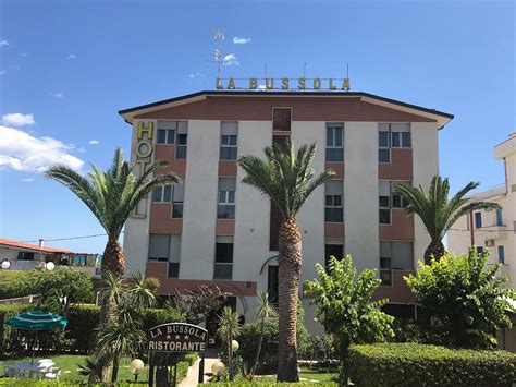 HOTEL BUSSOLA .